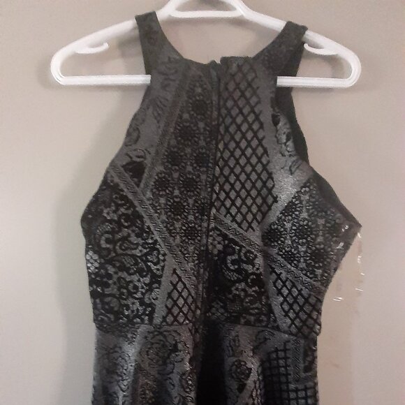 Textured black and dark silver Dress. - Picture 5 of 5